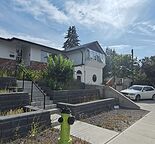 SEPT 1, LARGE 3 BEDROOM MAINFLOOR IN BANFF TRAIL,  FEW BLOCK WALK TO U OF C, LRT