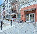 Chic 1 bedroom in Legacy!