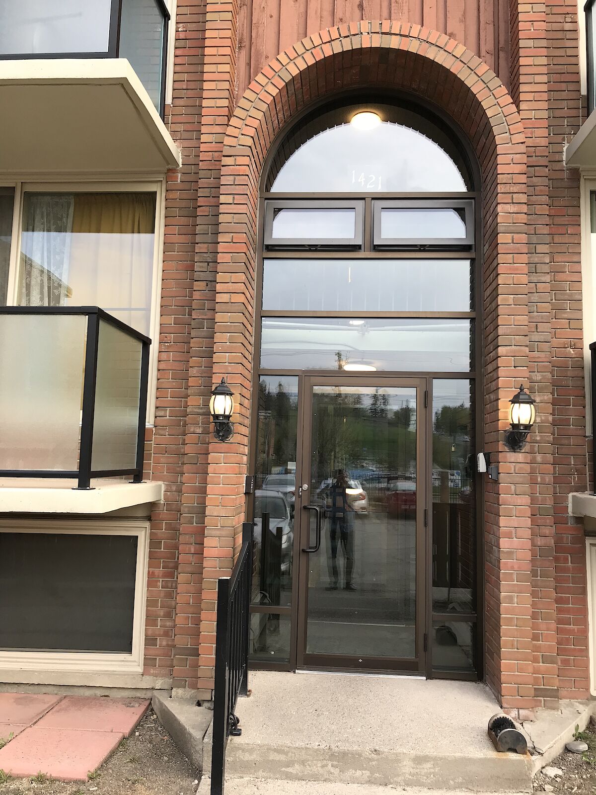 Calgary 1 + Den bedrooms Condo Unit for rent. Property photo: 519500-1