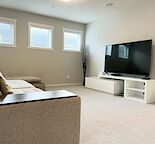 1 bedroom with privet full bath room in 3000 sqft brand new house