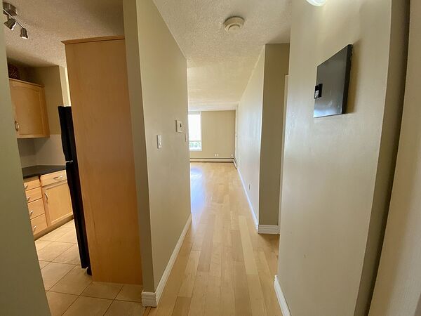 Calgary 1 bedroom Apartment for rent. Property photo: 519746-2
