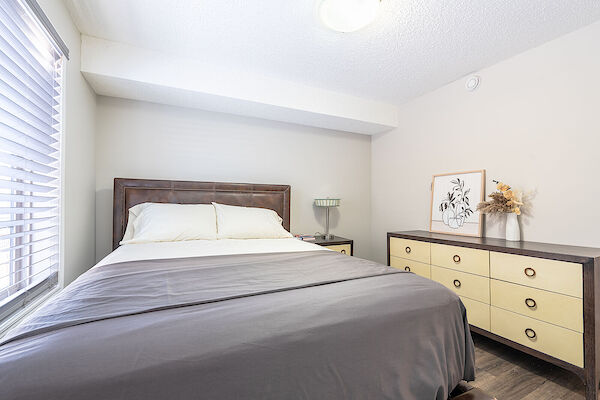 Calgary 2 bedrooms Condo Unit for rent. Property photo: 519923-2