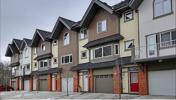 2-Bedroom Townhouse for Rent in Wentworth SW Calgary (RP343)