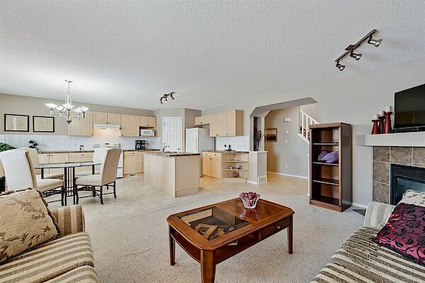 Calgary 3 bedrooms House for rent. Property photo: 520217-2