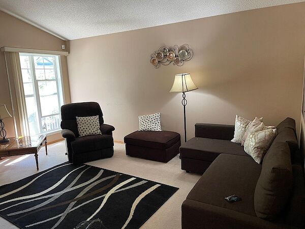 Calgary 3 bedrooms Main Floor for rent. Property photo: 520555-2