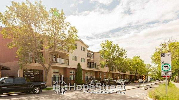 Edmonton 1 + Den bedrooms Condo Unit for rent. Property photo: 521447-2