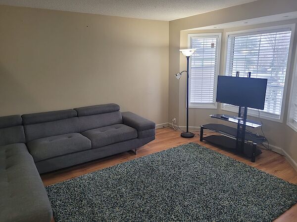 Calgary 3 + Den bedrooms Townhouse for rent. Property photo: 522394-2