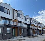 Stunning 3 Bedroom + Den Townhome in East Hills Crossing! (PC3393)