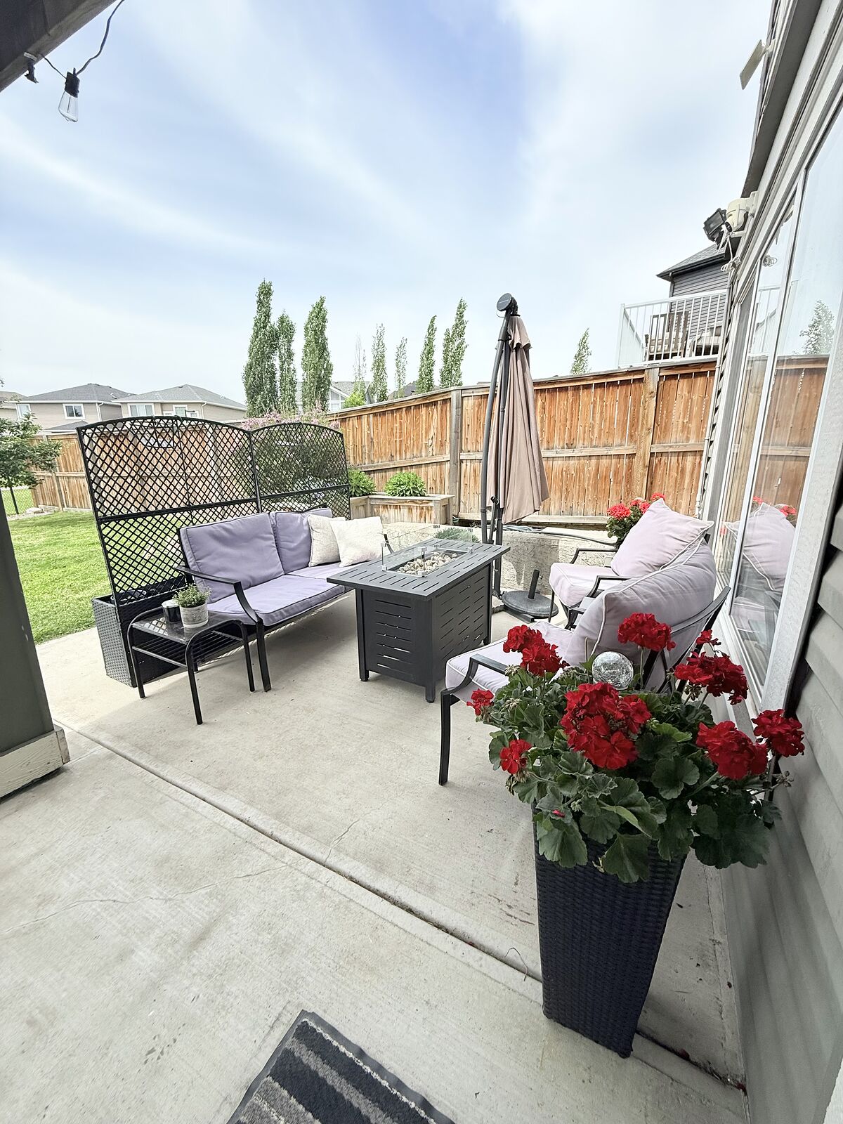 Calgary studio Basement for rent. Property photo: 522530-1