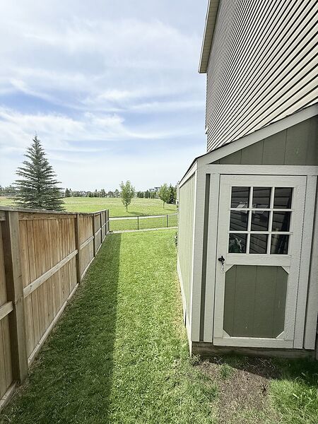 Calgary studio Basement for rent. Property photo: 522530-2