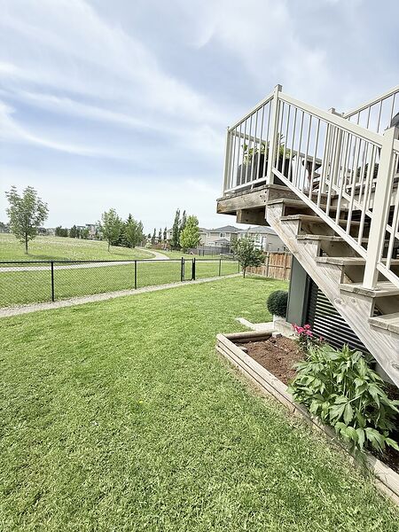 Calgary studio Basement for rent. Property photo: 522530-3
