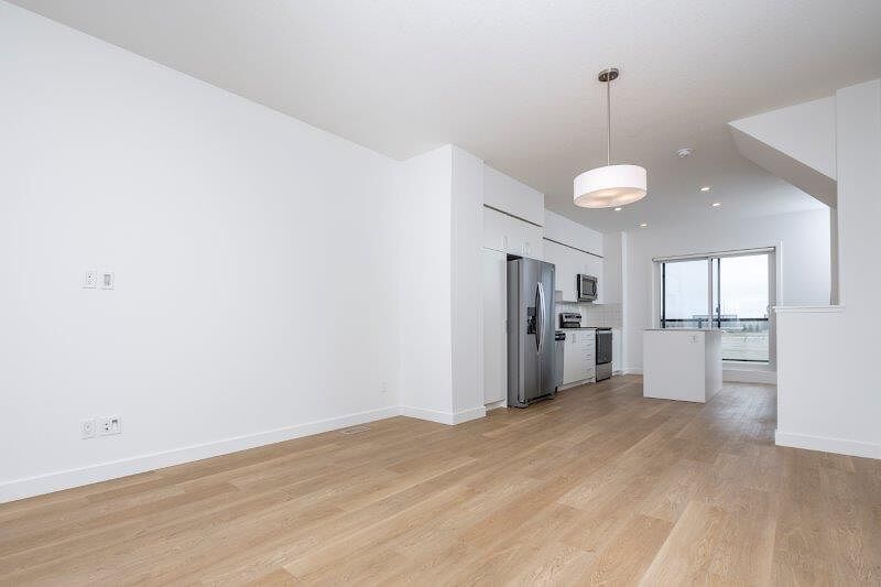Calgary 4 bedrooms Townhouse for rent. Property photo: 522726-1