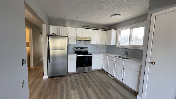 Calgary 3 bedrooms Main Floor for rent. Property photo: 522752-2