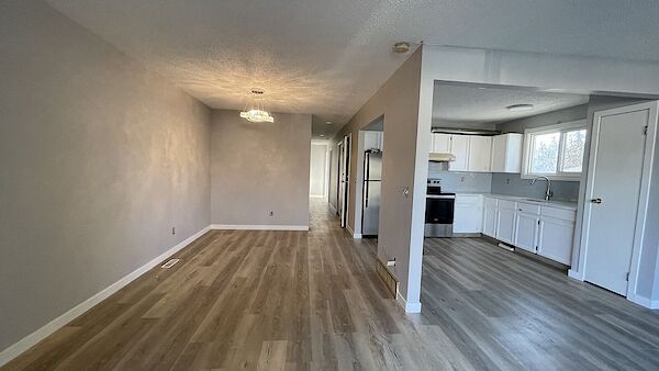 Calgary 3 bedrooms Main Floor for rent. Property photo: 522752-3