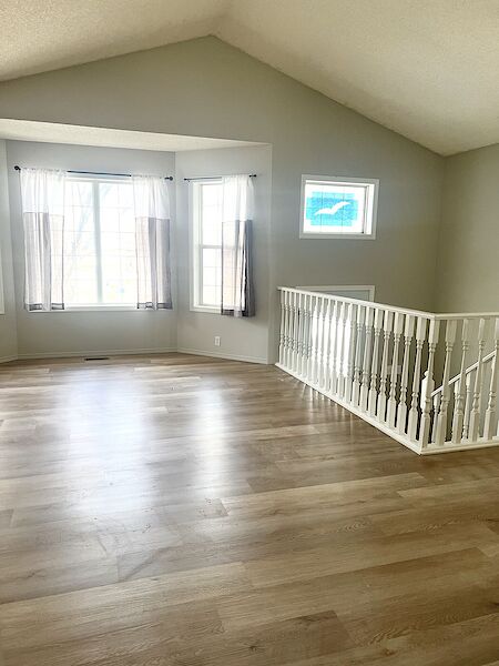 Calgary 4 bedrooms House for rent. Property photo: 522775-2