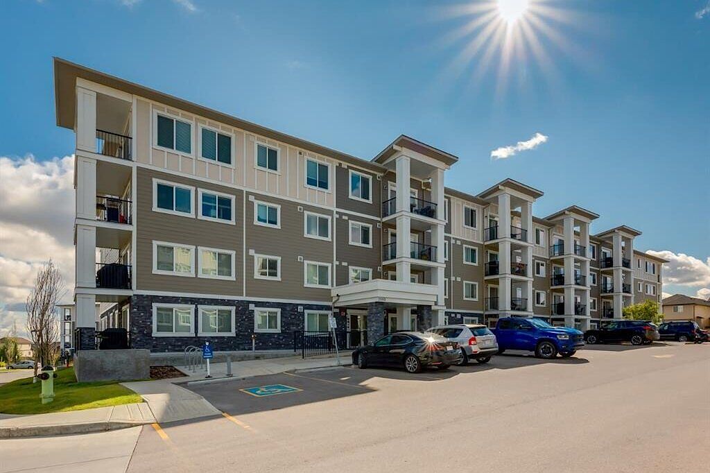 Calgary 2 bedrooms Condo Unit for rent. Property photo: 523860-1