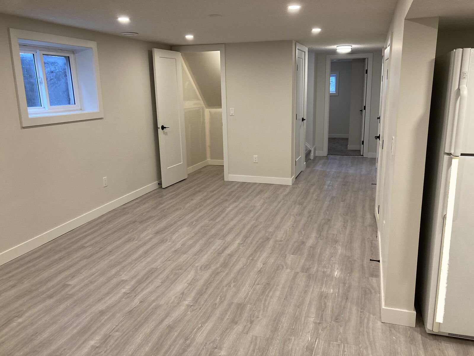 Calgary 2 bedrooms Basement for rent. Property photo: 523861-1