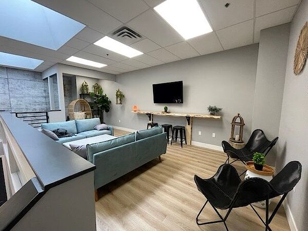 Calgary  bedrooms Office Space for rent. Property photo: 524181-2
