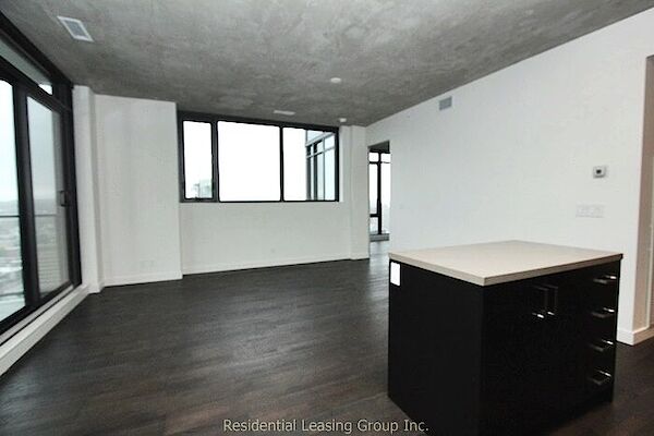 Calgary 2 bedrooms Condo Unit for rent. Property photo: 524211-3