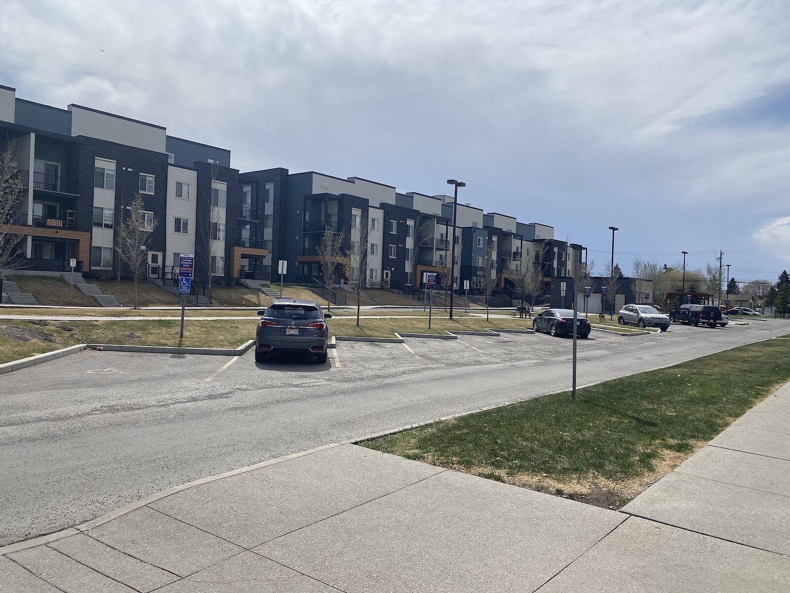 Calgary 2 bedrooms Condo Unit for rent. Property photo: 524258-1