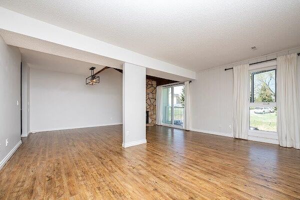 Calgary 2 bedrooms Condo Unit for rent. Property photo: 524737-2