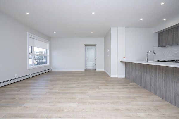 Calgary 2 bedrooms Condo Unit for rent. Property photo: 524921-3