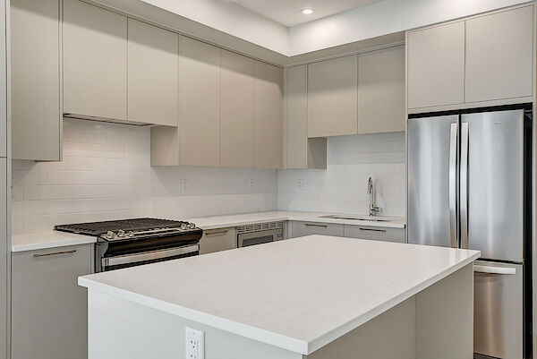 Calgary 2 bedrooms Condo Unit for rent. Property photo: 525031-2