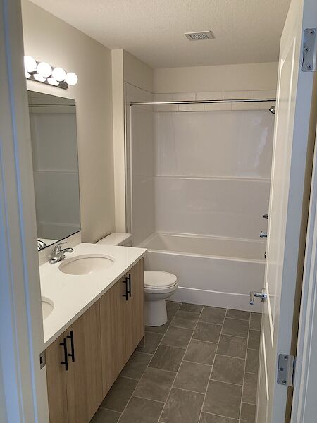 Two bedroom apartment in Sage Hill/ Nohan Hill.