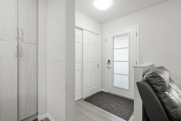 Calgary 3 bedrooms Duplex for rent. Property photo: 525613-2