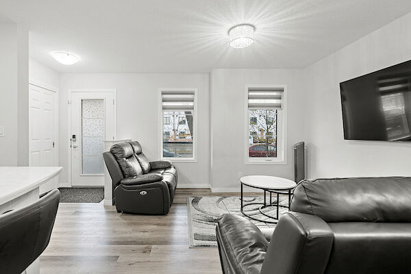 Calgary 3 bedrooms Duplex for rent. Property photo: 525613-3