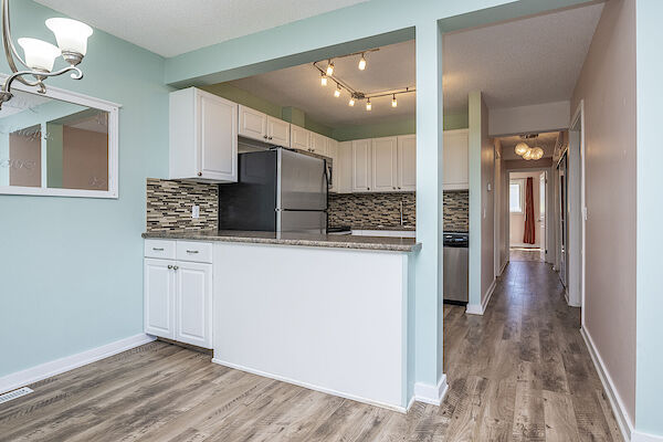 Calgary 2 bedrooms Townhouse for rent. Property photo: 526292-2
