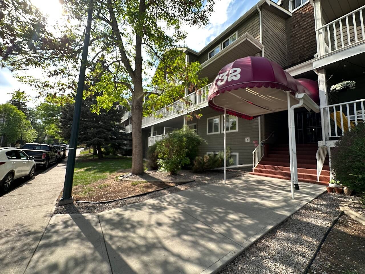 Calgary 2 bedrooms Condo Unit for rent. Property photo: 526379-1