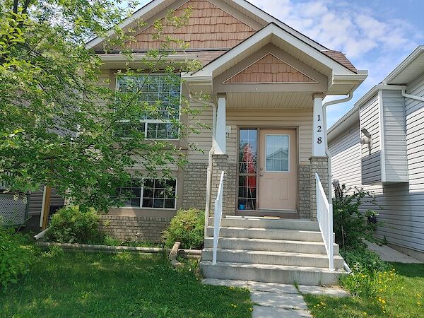 Freshly renovated basement 2 Bedroom + 1 Bathroom . * Available -immediately*