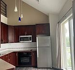 Townhouse - One Bedroom + Den (Loft)