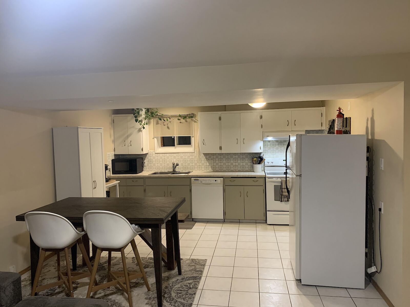 Calgary 2 bedrooms Basement for rent. Property photo: 526768-1