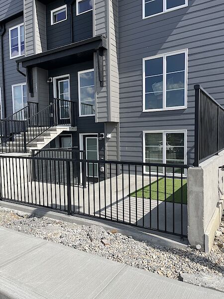 Calgary 1 bedroom Townhouse for rent. Property photo: 526837-2