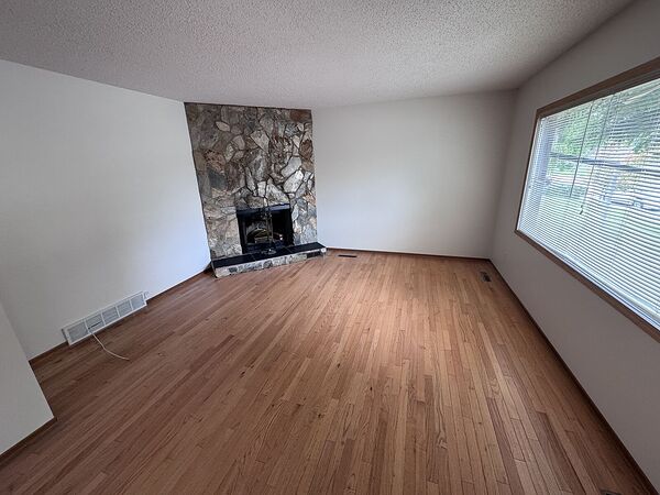 Calgary 3 bedrooms Main Floor for rent. Property photo: 526913-2