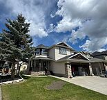 WALKOUT Legal Basement Suite in Cougar Ridge