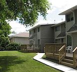 Huge Fantastic Townhouse for a GREAT PRICE in Downtown Bowness!