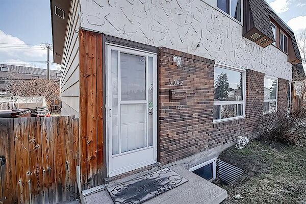 Calgary 4 bedrooms Duplex for rent. Property photo: 527321-2