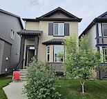 Beautifully upgraded home in SE family community! Easy access to StoneyDeerfoot.
