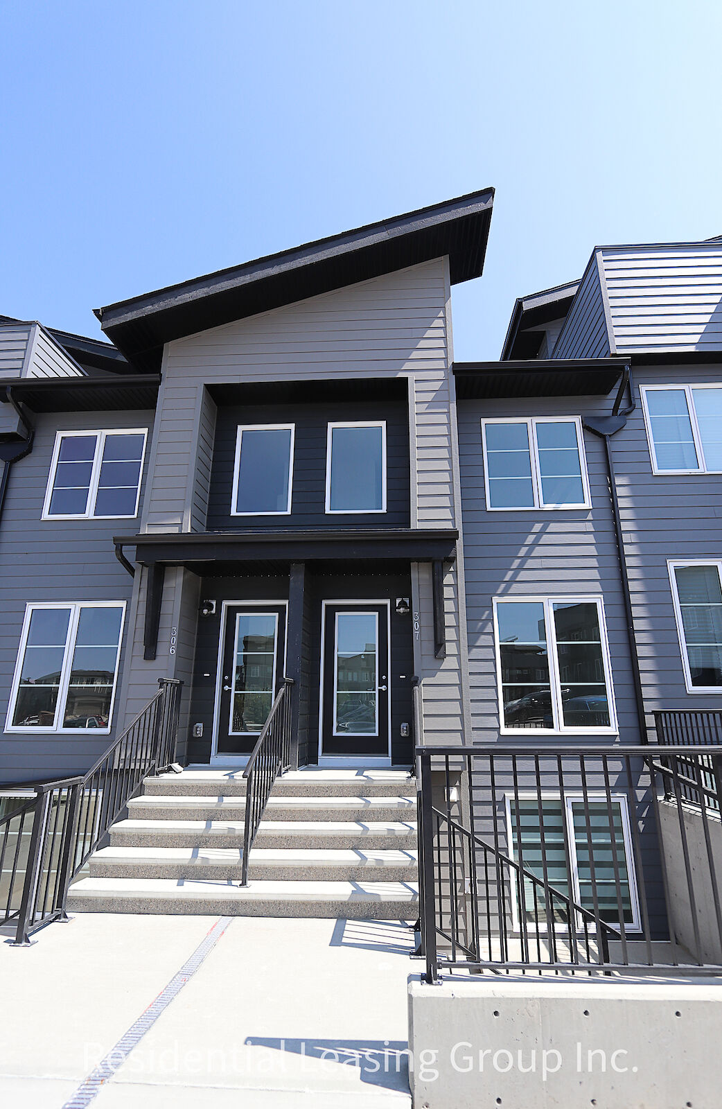Calgary 2 bedrooms Townhouse for rent. Property photo: 527763-1