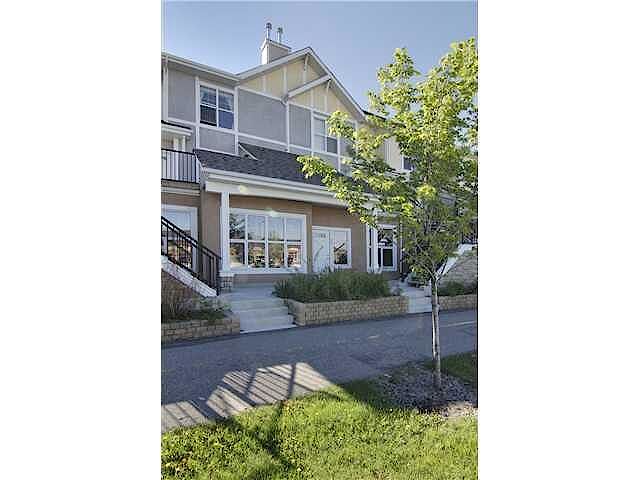 Calgary 2 bedrooms Townhouse for rent. Property photo: 527786-1