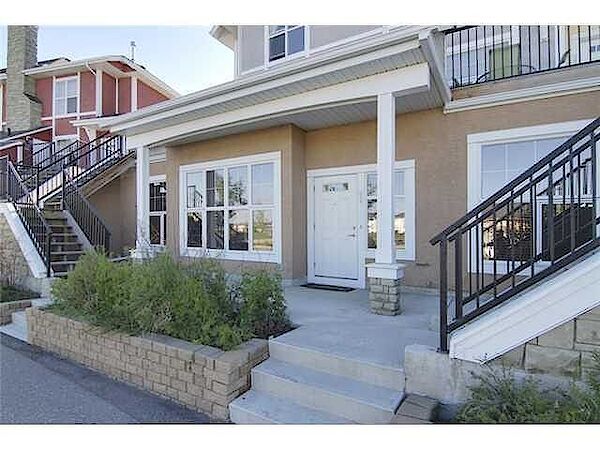 Calgary 2 bedrooms Townhouse for rent. Property photo: 527786-2