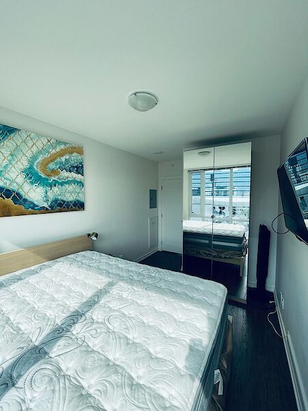 Calgary 1 bedroom Condo Unit for rent. Property photo: 527940-3