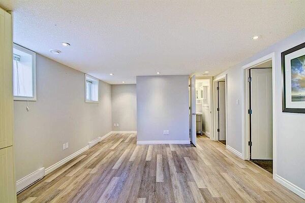 Calgary 2 bedrooms Basement for rent. Property photo: 528564-3