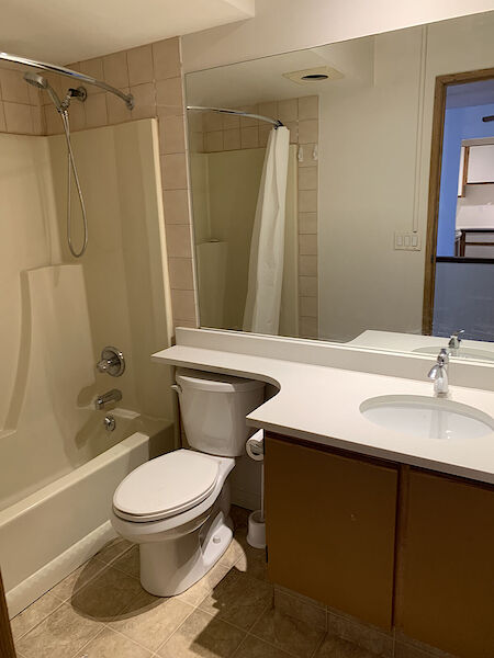 Calgary 1 bedroom Condo Unit for rent. Property photo: 528873-3