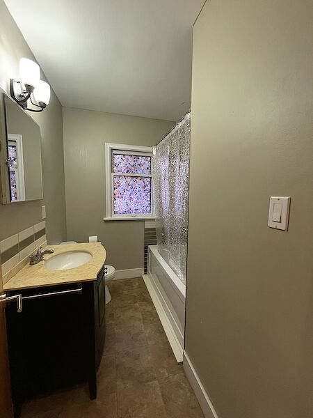 Calgary 2 bedrooms Main Floor for rent. Property photo: 528945-2