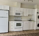 University City 2 Bed Condo | A/C | Parking | Amazing Views
