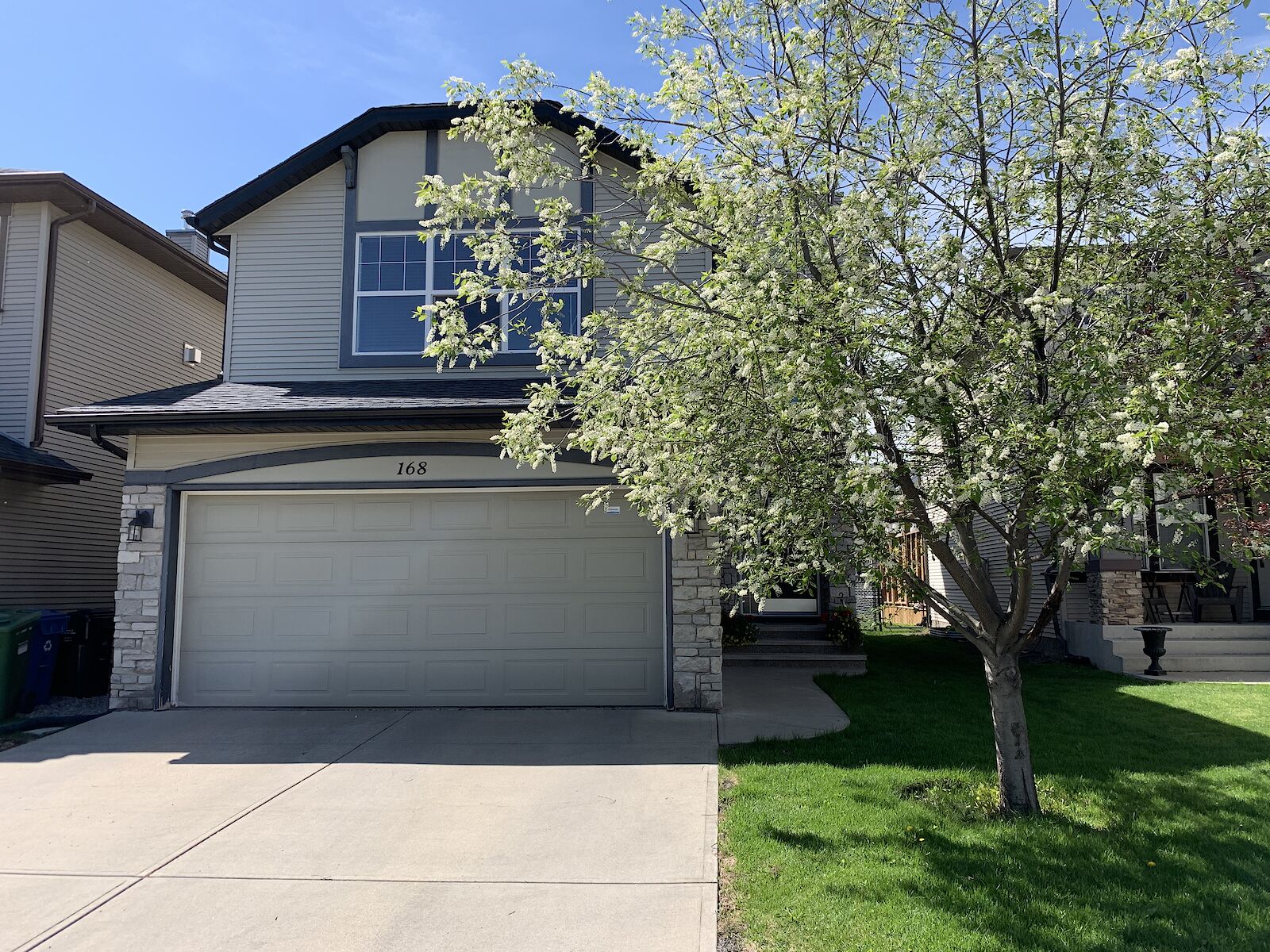 Calgary 4 + Den bedrooms House for rent. Property photo: 529381-1